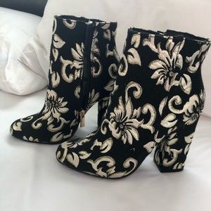 Nastygal Embroidered Ankle Boots Booties 6